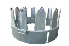 Galvanized feeding rack for horses